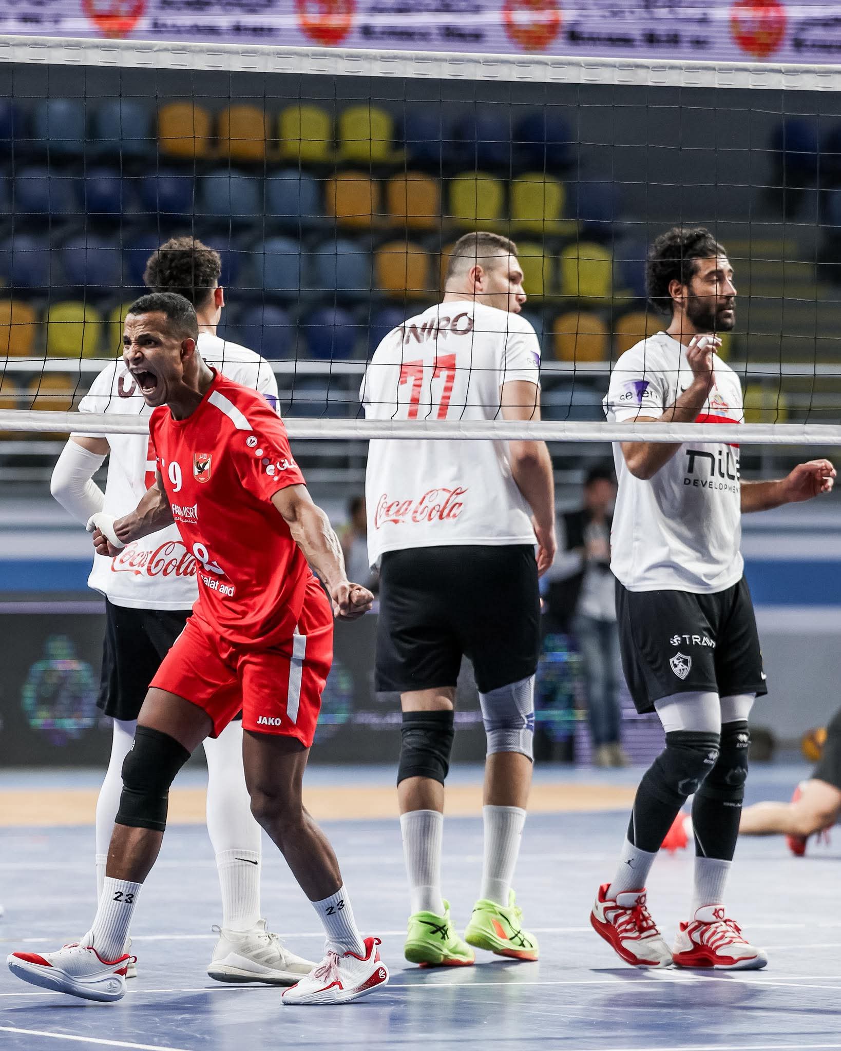 تتويج الأهلي بكأس مصر للكرة الطائرة بالفوز على الزمالك