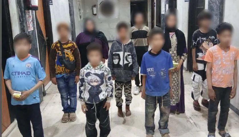 ضبط 8 أشخاص لقيامهم باستغلال 11 حدثاً فى أعمال التسول واستجداء المارة بالقاهرة
