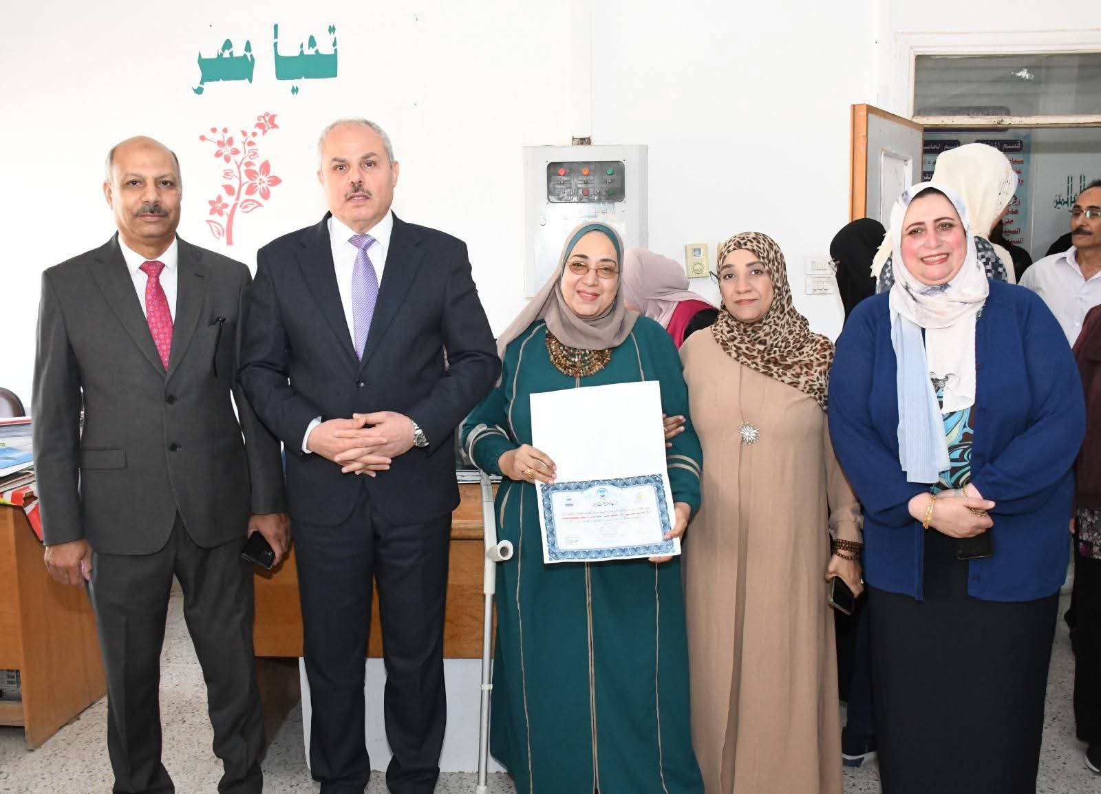 رئيس جامعة قناة السويس يكرّم الفائزين بجائزة الإرادة الذهبية لمتحدي الإعاقة
