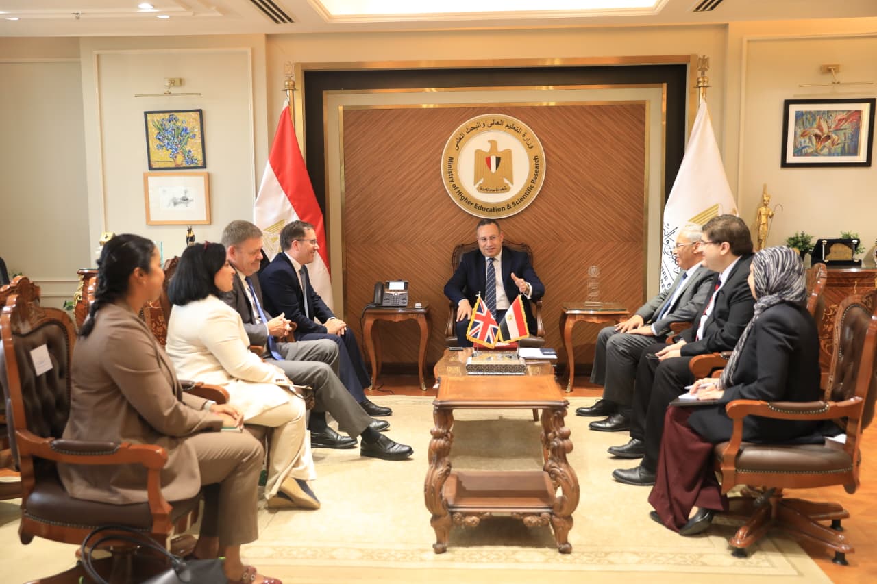 قنصوة يبحث مع السفير البريطاني تعزيز التعاون المشترك بين البلدين