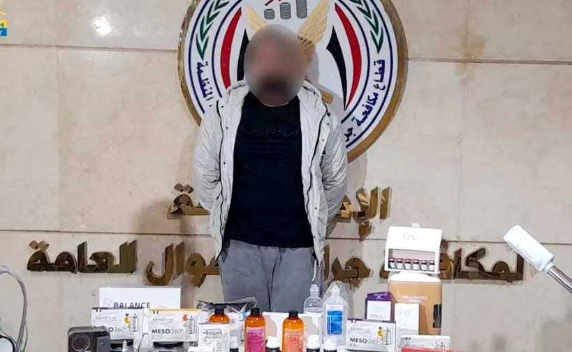 ضبط شخص بتهمة انتحال صفة طبيب للنصب والإحتيال على المواطنين بالقاهرة