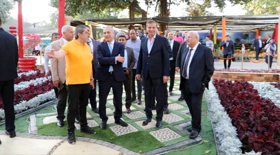 وزير الزراعة يتفقد معرض زهور الربيع ويشيد بالإقبال الجماهيري الكثيف