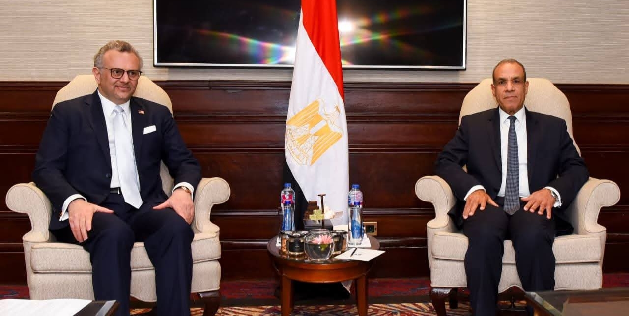 وزير الخارجية يستقبل كبير مستشاري الرئيس الأمريكي للشئون العربية والأفريقية