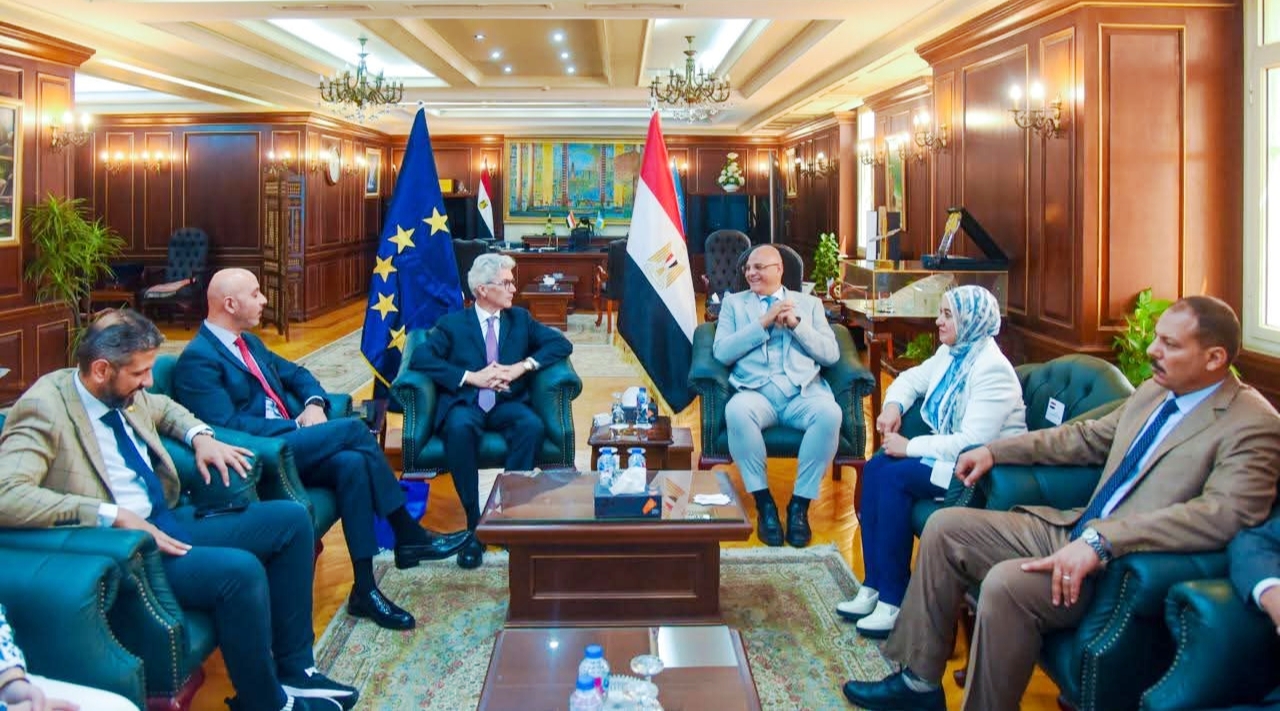 محافظ الإسكندرية يبحث مع وفد الاتحاد الأوروبي تعزيز التعاون الاقتصادي