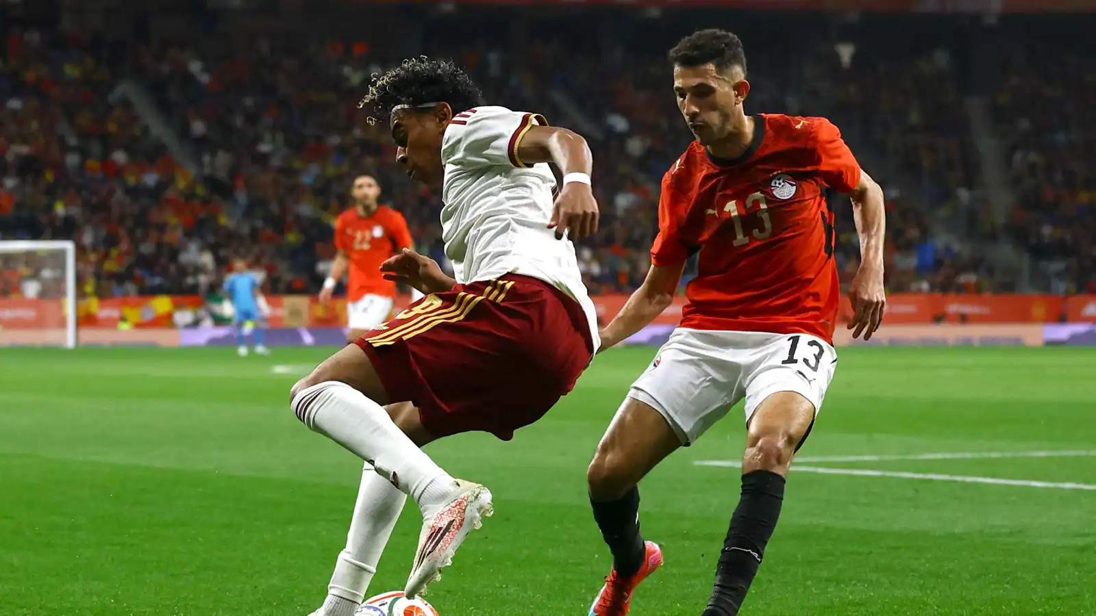 خوفاً من تكرار سيناريو زيزو.. الزمالك يتحرك مبكرًا لتأمين نجومه من الرحيل