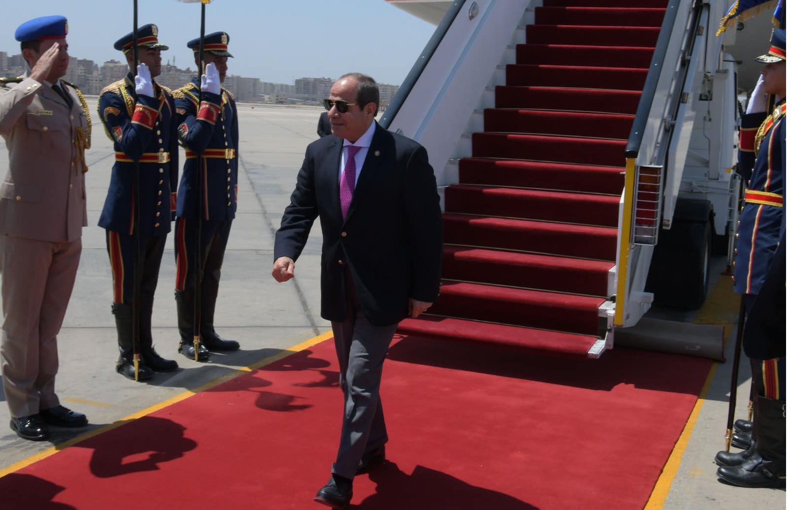 الرئيس السيسي يصل إلى مقر انعقاد الاجتماع التشاوري العربي الاوروبي بقبرص