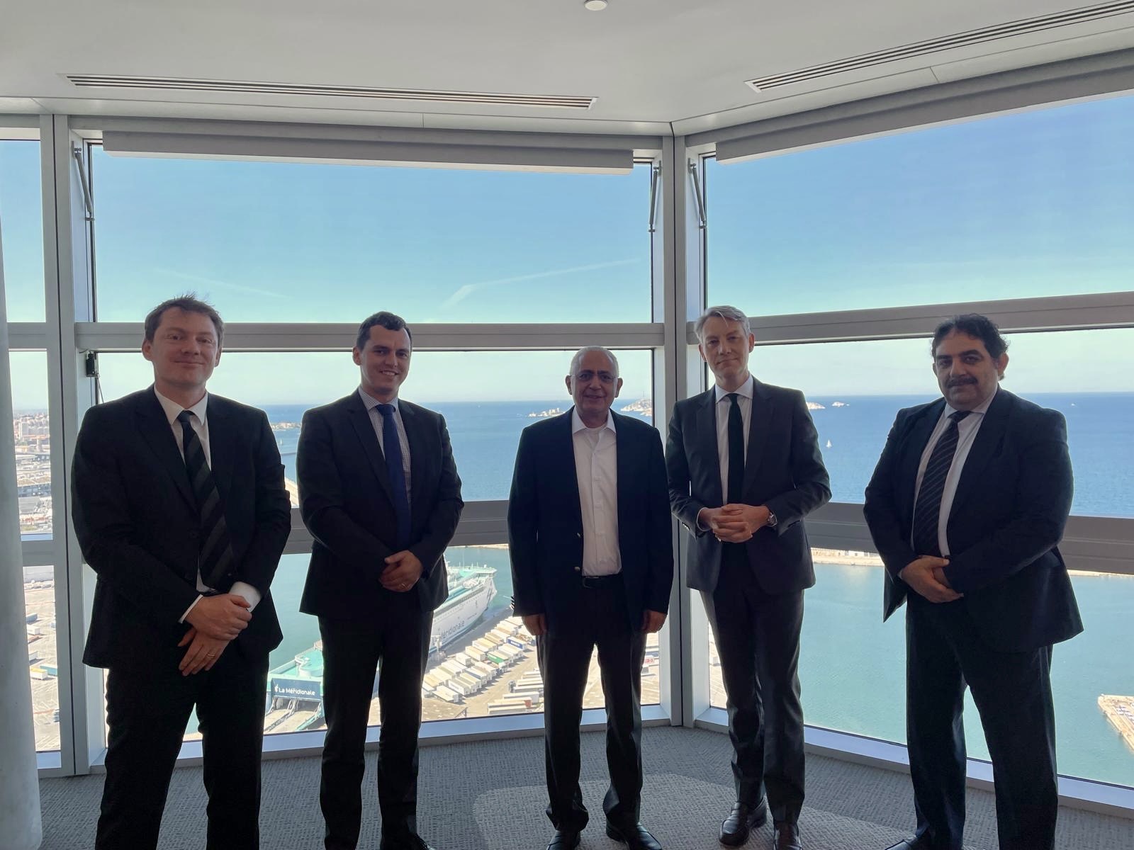 سفير مصر بباريس:تعزيز التعاون مع (CMA CGM) الفرنسية في الشحن البحري واللوجستيات