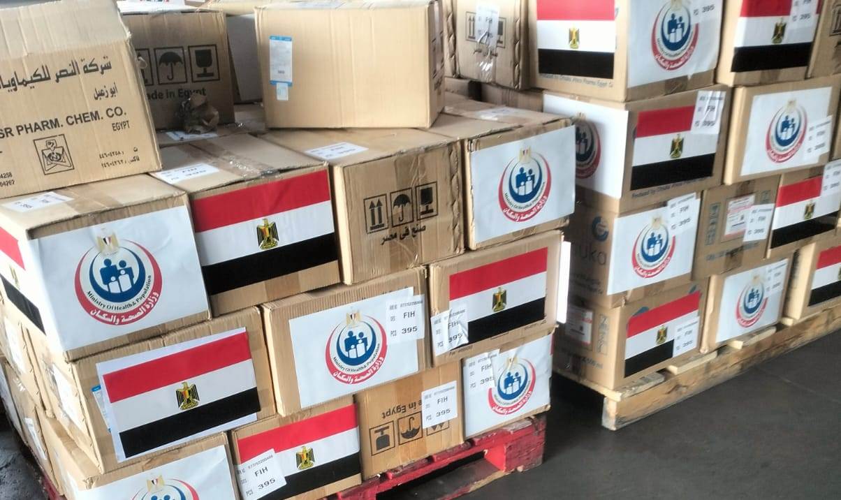  مصر ترسل شحنة أدوية إلى الكونجو الديمقراطية وأوغندا لمواجهة الإيبولا (صور)
