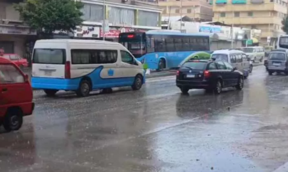 اضطراب الملاحة وبرودة ببعض المناطق.. الأرصاد تعلن حالة الطقس غدا الجمعة