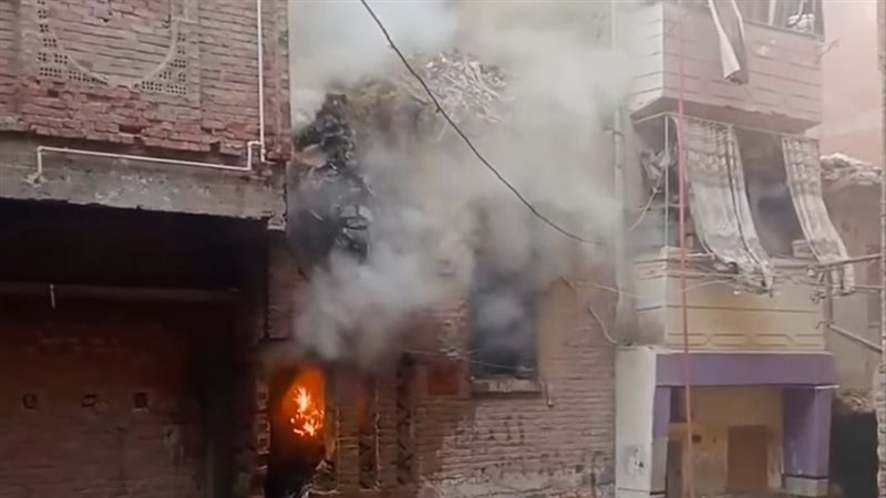 مصرع طفلتين وإصابة والديهما في حريق منزل ببني سويف