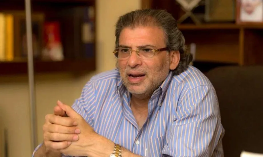المخرج خالد يوسف ينتقد مشهد وداع هاني شاكر