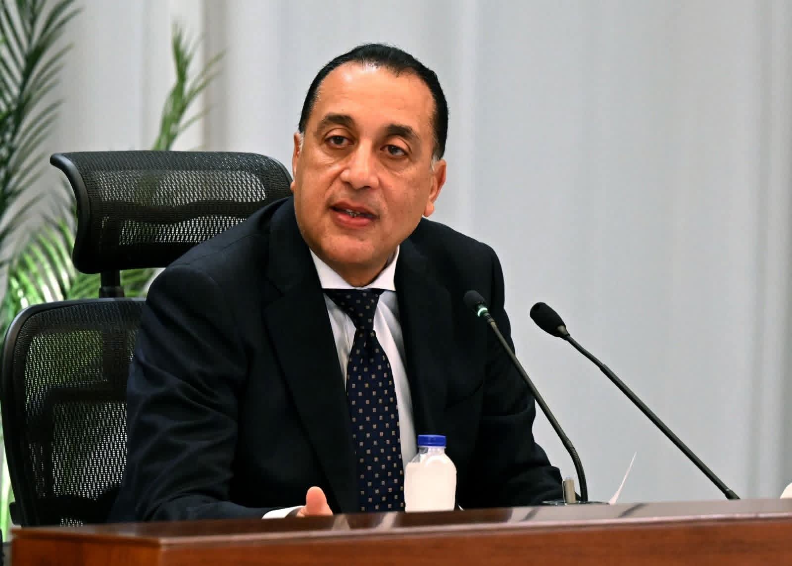 رئيس الوزراء يهنئ شيخ الأزهر بقرب حلول عيد الأضحى المبارك