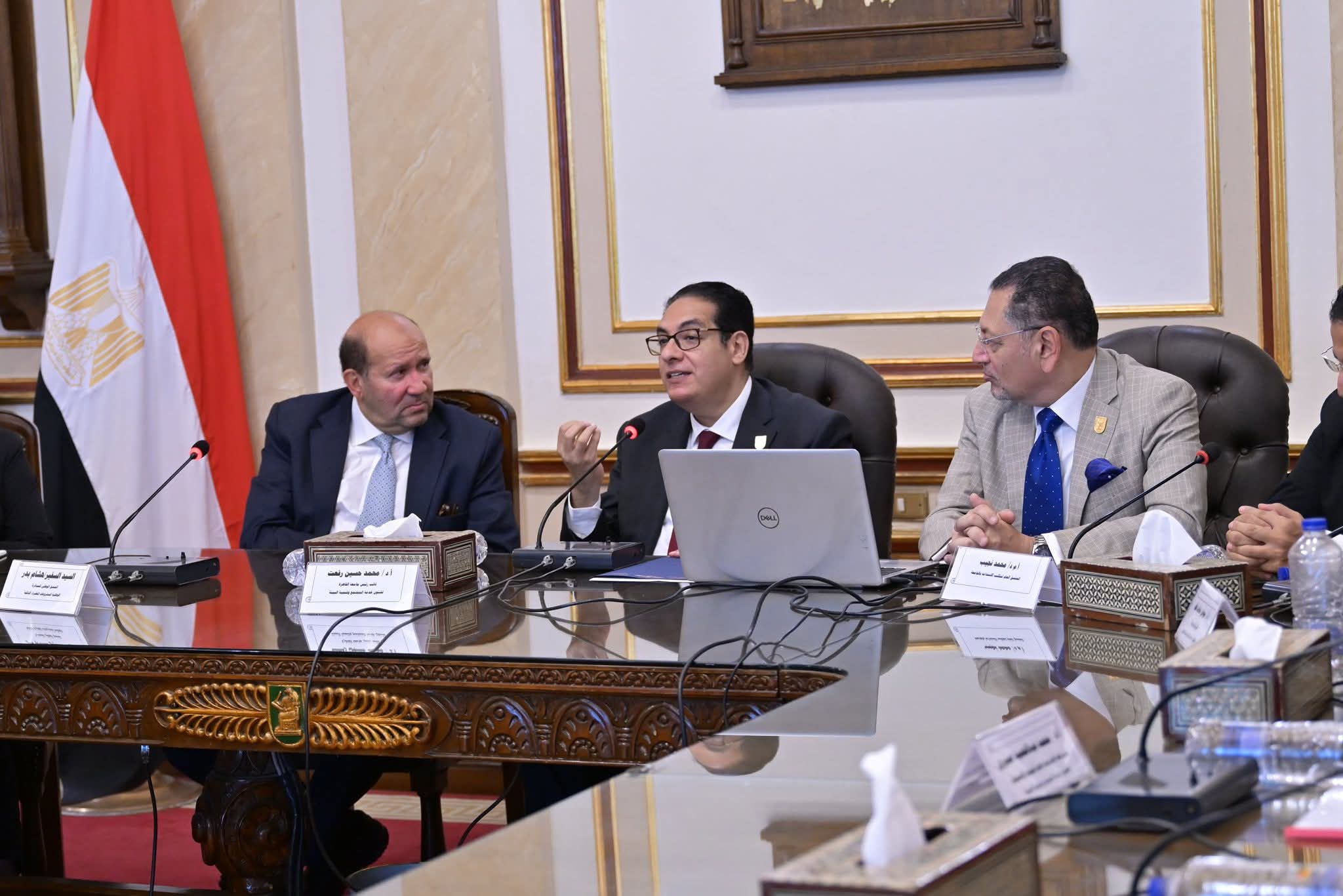 جامعة القاهرة تطلق مسابقة المشروعات الخضراء الذكية لتأهيل المبتكرين