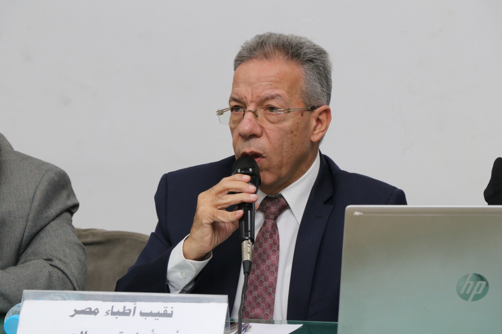 نقيب الأطباء يرحب بقرار جامعة الأزهر علاج أطباء الامتياز على نفقة الإدارة الطبية