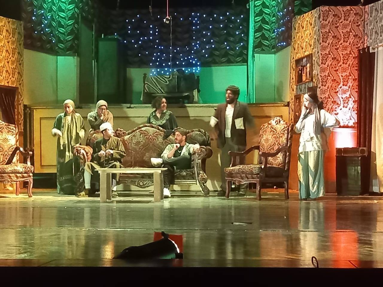 "السبع خطايا" على مسرح مجمع الفنون والثقافة