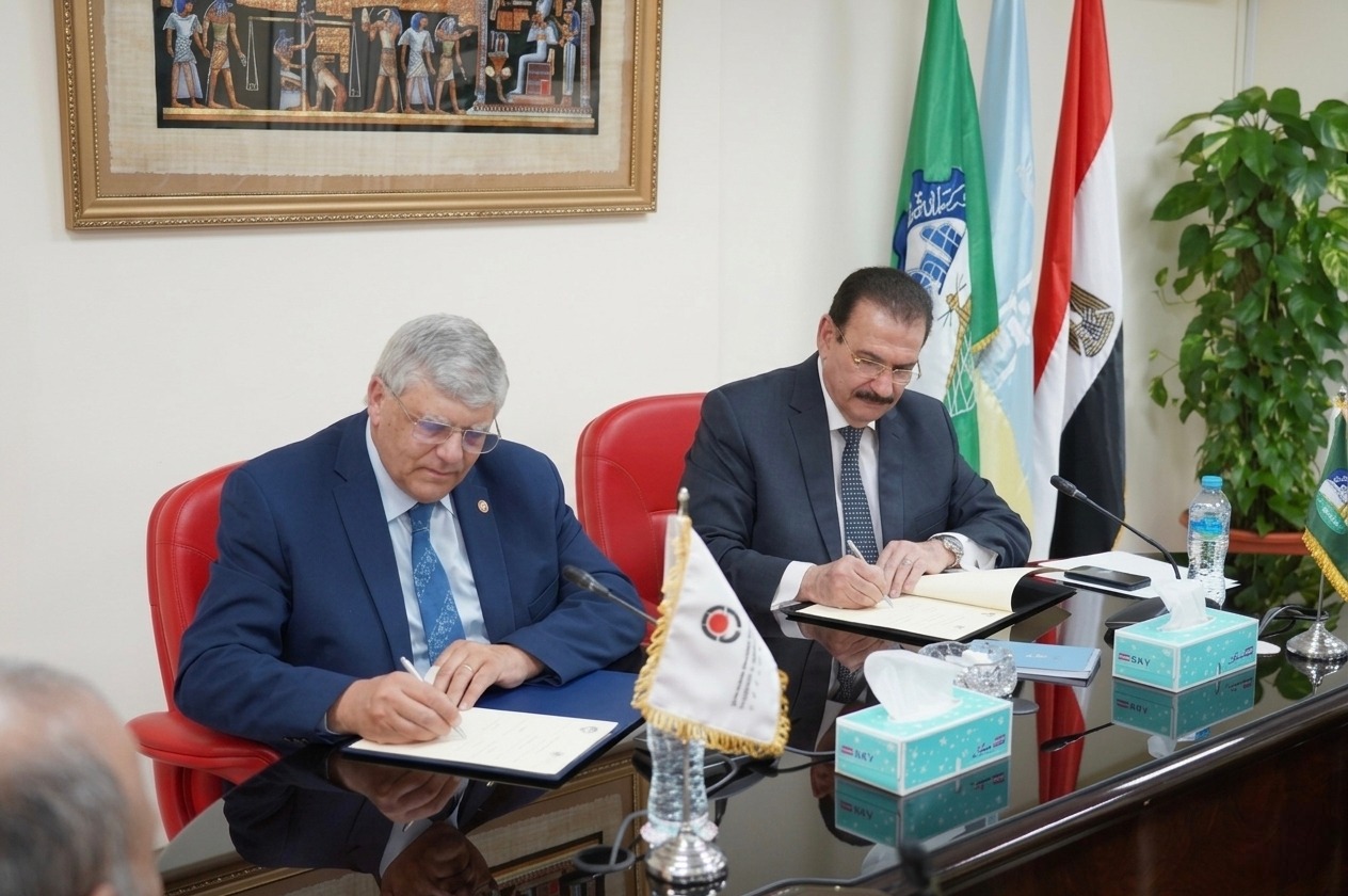 الجامعة المصرية اليابانية توقع مذكرة تفاهم مع "أبو قير للأسمدة" لدعم البحث العلمي والصناعة