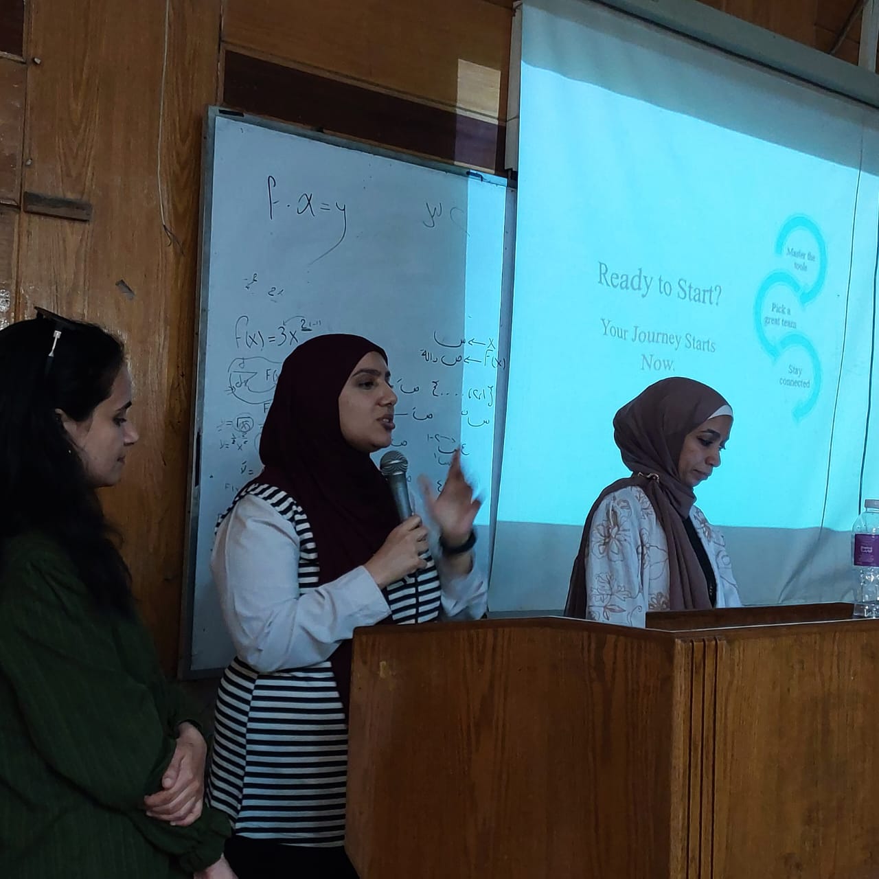 جامعة العاصمة تستضيف فريق “ديجيتوبيا”