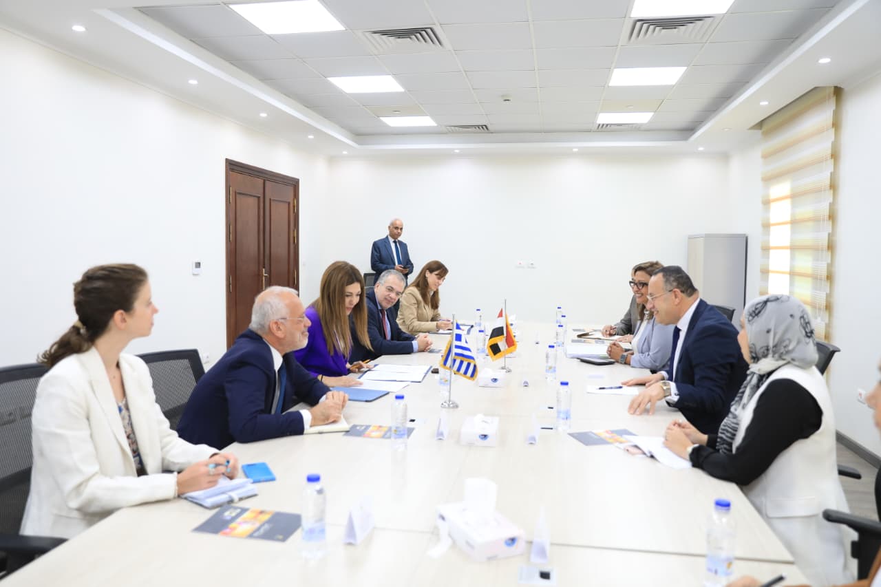 وزير التعليم العالي يستقبل وزيرة التعليم والرياضة اليونانية لبحث سبل التعاون المشترك