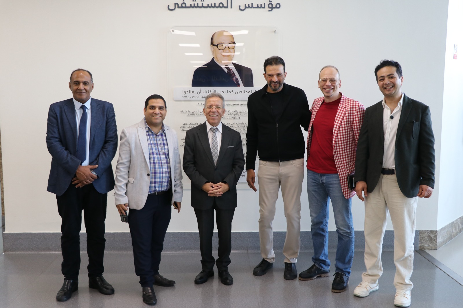 عالجوا المحتاجين كما يحب الأغنياء أن يُعالجوا… وفد نقابة الأطباء يزور مستشفى الناس