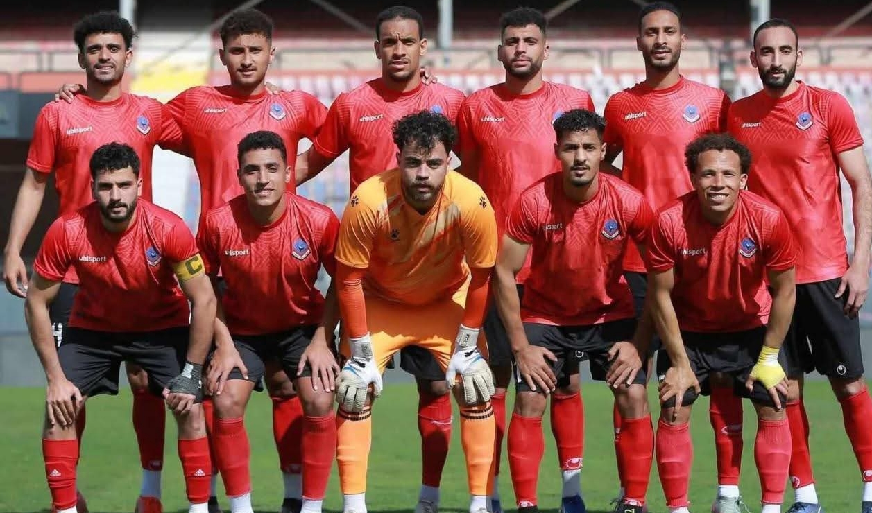 محافظ أسيوط يهنئ نادي بترول أسيوط بالصعود للدوري الممتاز