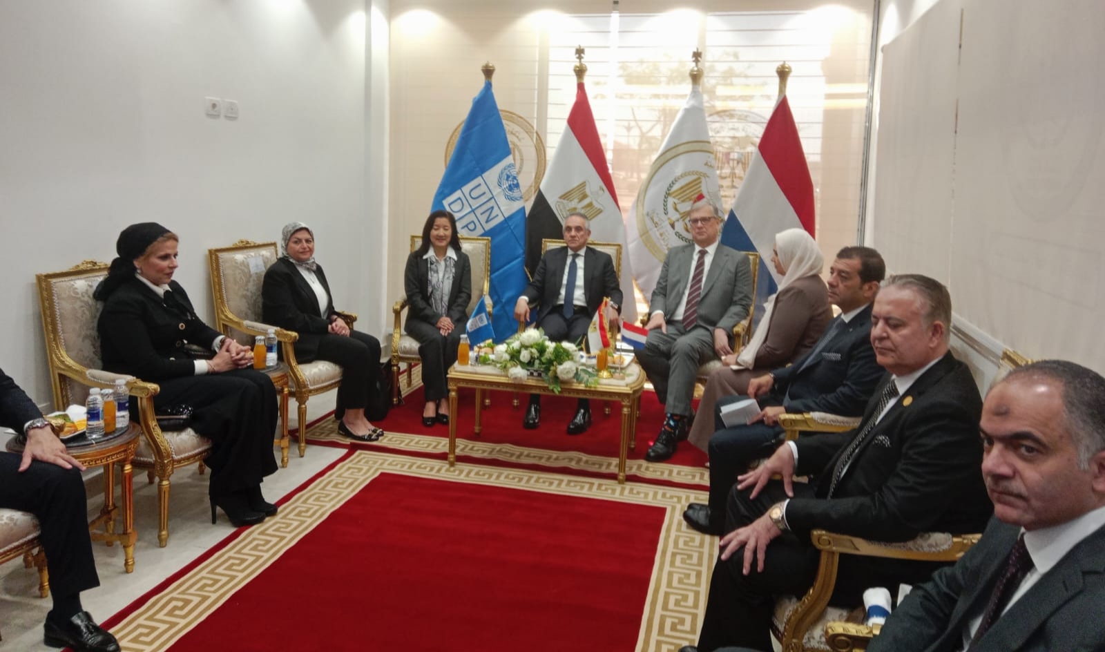 وزير العدل يفتتح مكتب المساعدة القانونية للأجانب بالعاصمة الجديدة