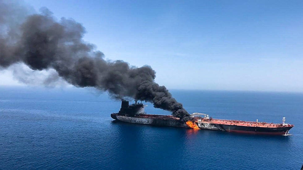 البحرية البريطانية:انفجار في محيط ناقلة أثناء إبحارها قرب مسقط وتسرب محدود للوقود