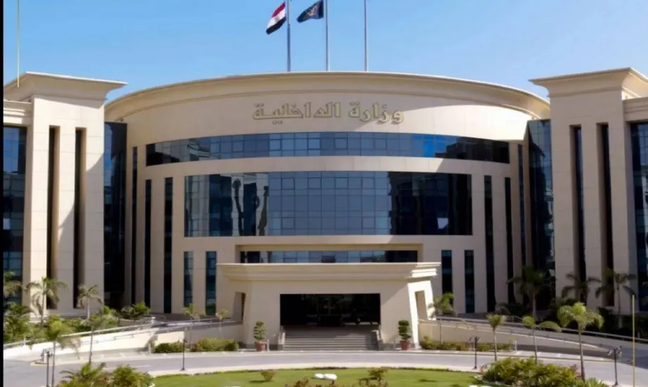 حقيقة اشتراط شهادة استعلام أمني لترخيص السيارات.. الداخلية تحسم الجدل