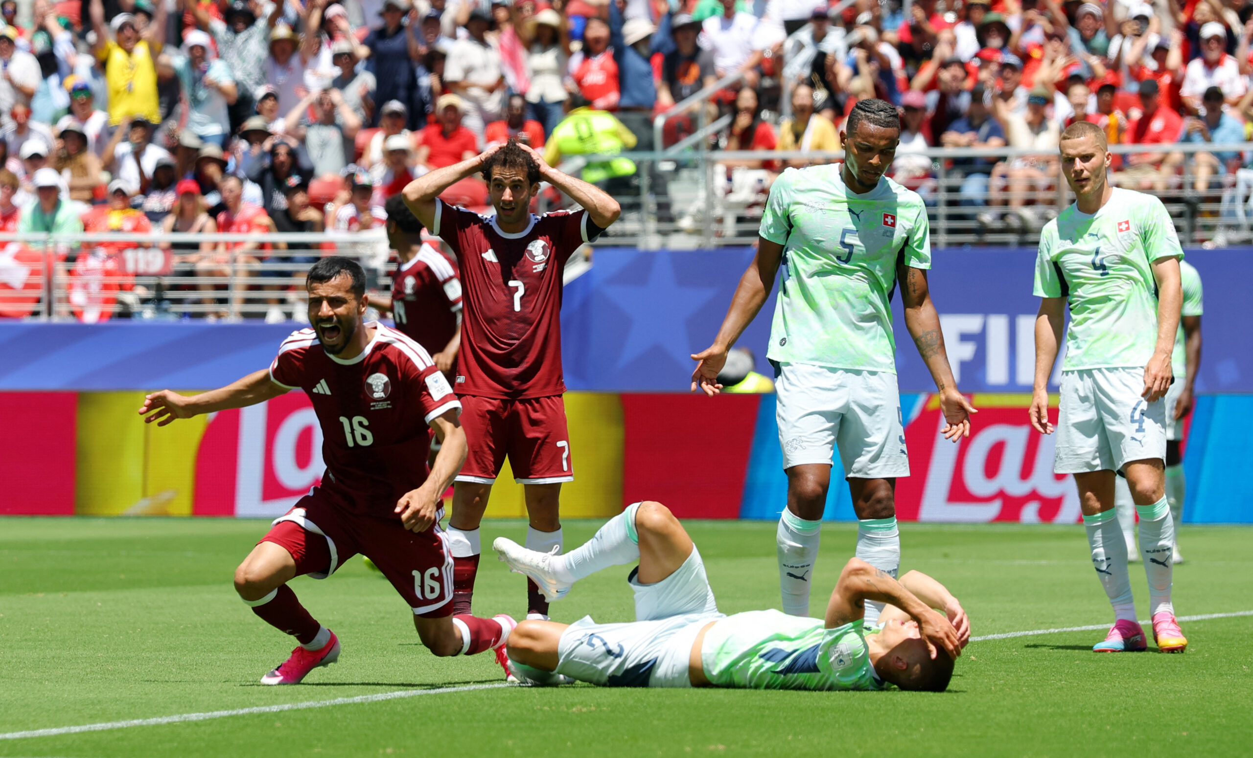 البحث عن الفوز الأول مستمر..قطر تنتزع تعادلًا دراميًا من سويسرا في كأس العالم