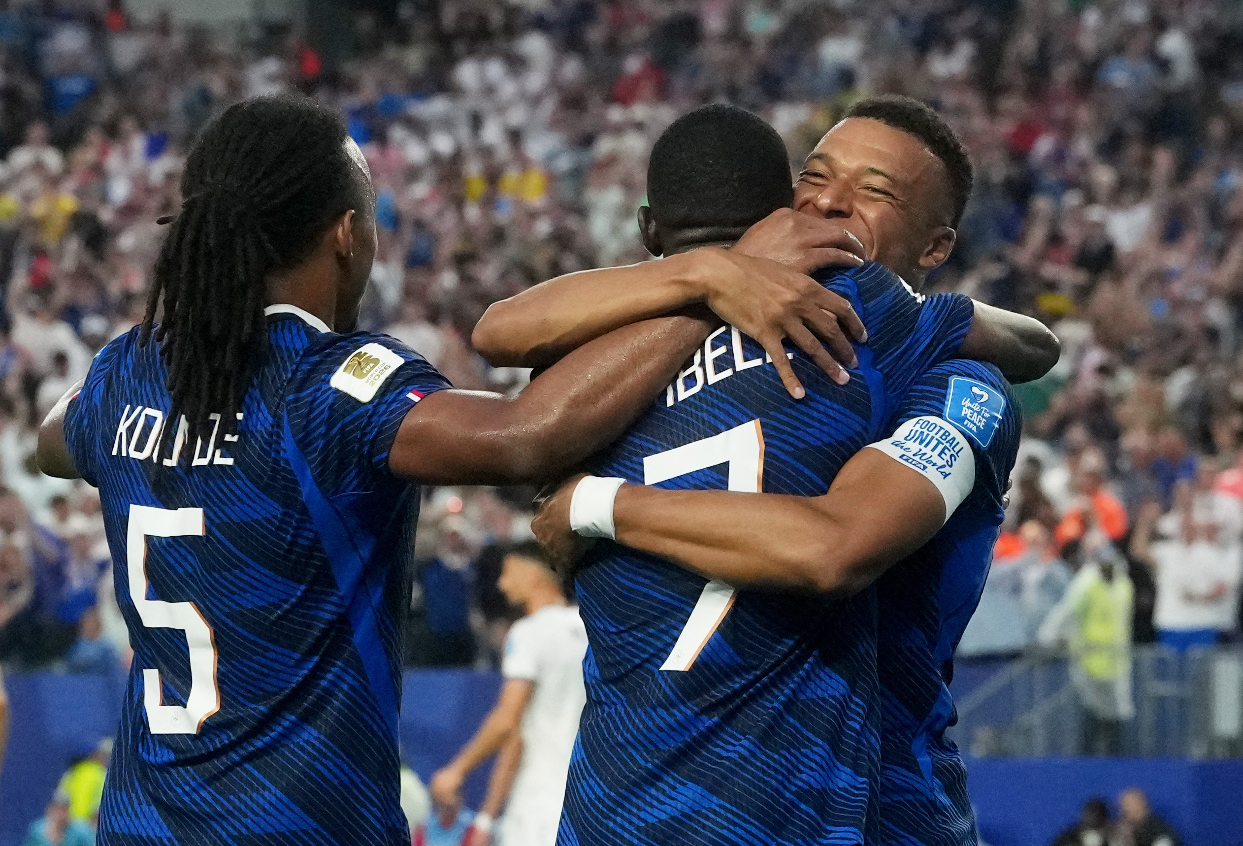 بعد ماراثون استمر أكثر من 3 ساعات.. فرنسا تقسو على العراق وتعبر إلى دور الـ32 بكأس العالم
