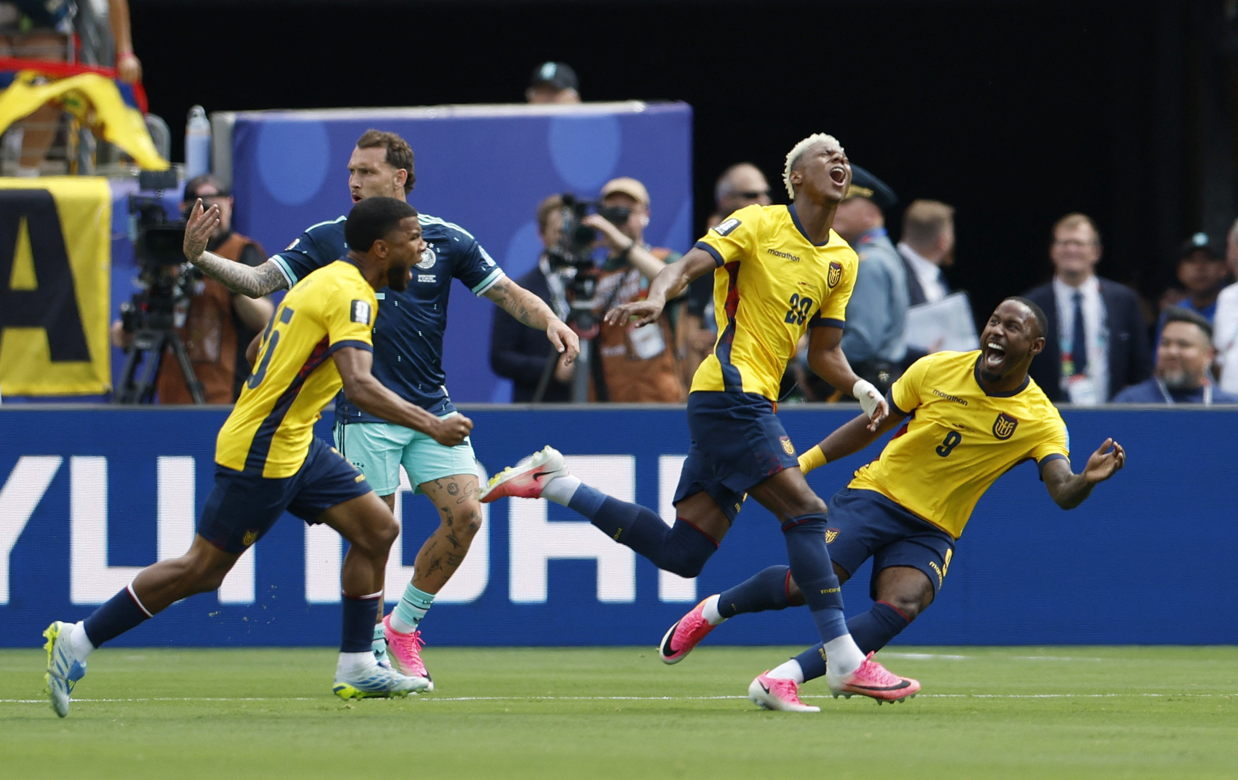 كأس العالم | الإكوادور تطير إلى دور الـ32 بفوز مفاجئ على ألمانيا