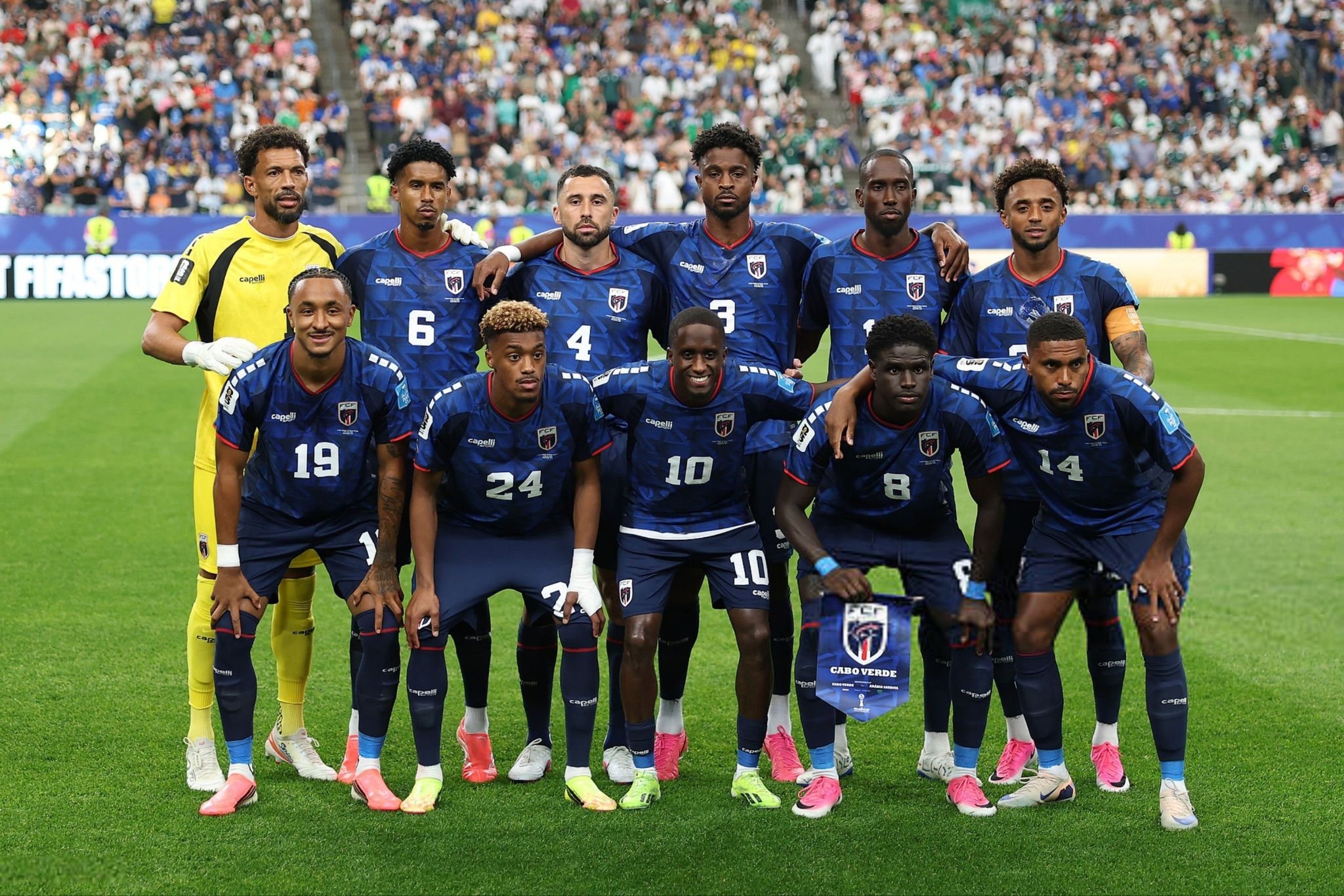 من المشاركة الأولى إلى الأدوار الإقصائية.. الرأس الأخضر تواصل كتابة التاريخ في كأس العالم