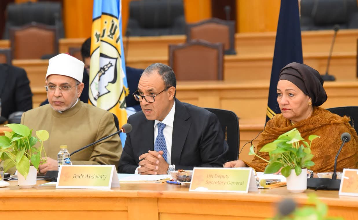 وزير الخارجية يفتتح المائدة المستديرة الأولى لمبادرة الأمم المتحدة حول الذكاء الاصطناعي والتنمية البشرية بجامعة الأزهر