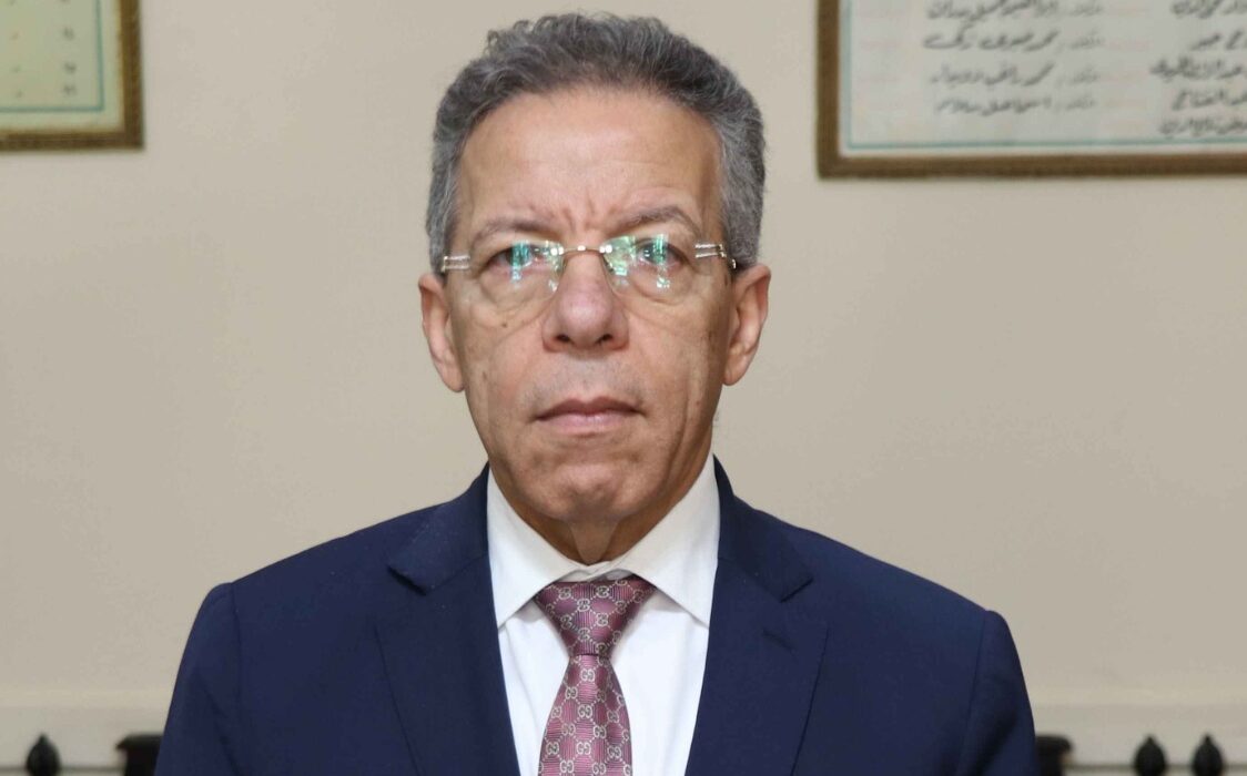 حملات لضبط منتحلي صفة الطبيب ومزاولة المهنة دون ترخيص