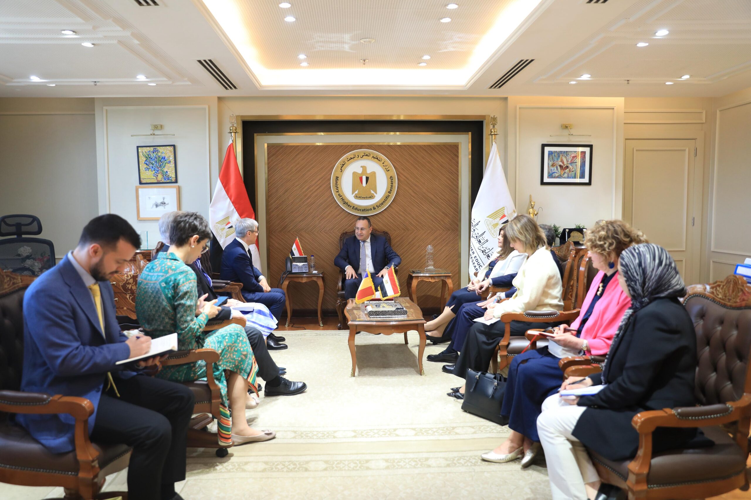 قنصوة يستقبل المرشح الروماني لمنصب الأمين العام للفرانكفونية
