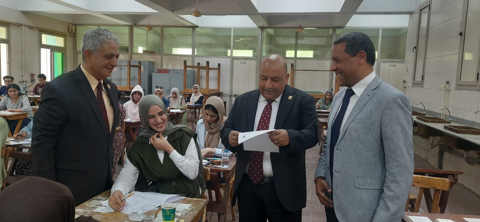 جولات تفقدية لمتابعة امتحانات البكالوريوس والدراسات العليا بجامعة القاهرة
