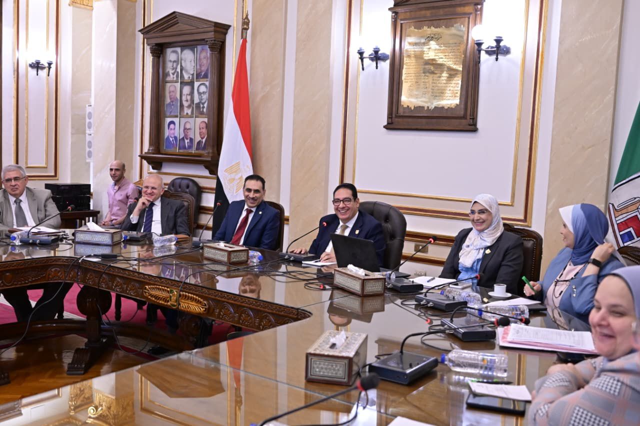 تفعيل مكتب النزاهة العلمية ولجان أخلاقيات البحث العلمي بجامعة القاهرة