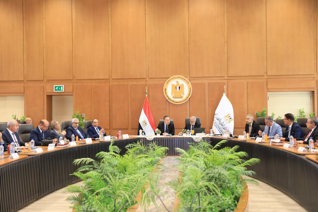 قنصوة يترأس اجتماع مجلس الجامعات الأهلية بمقر الوزارة بالعاصمة الجديدة