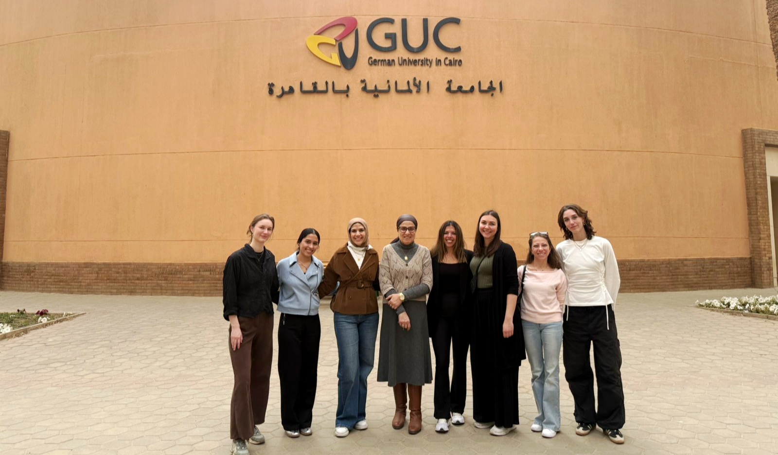 باحثات من برلين الحرة في ضيافة صيدلة الجامعة الألمانية بالقاهرة