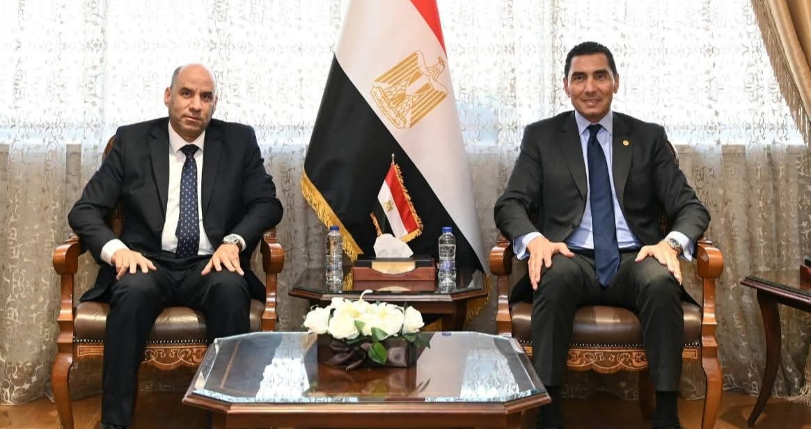 وزيرا الشباب والرياضة والعمل يبحثان سبل تعزيز التعاون في مجالات التدريب المهني والتشغيل