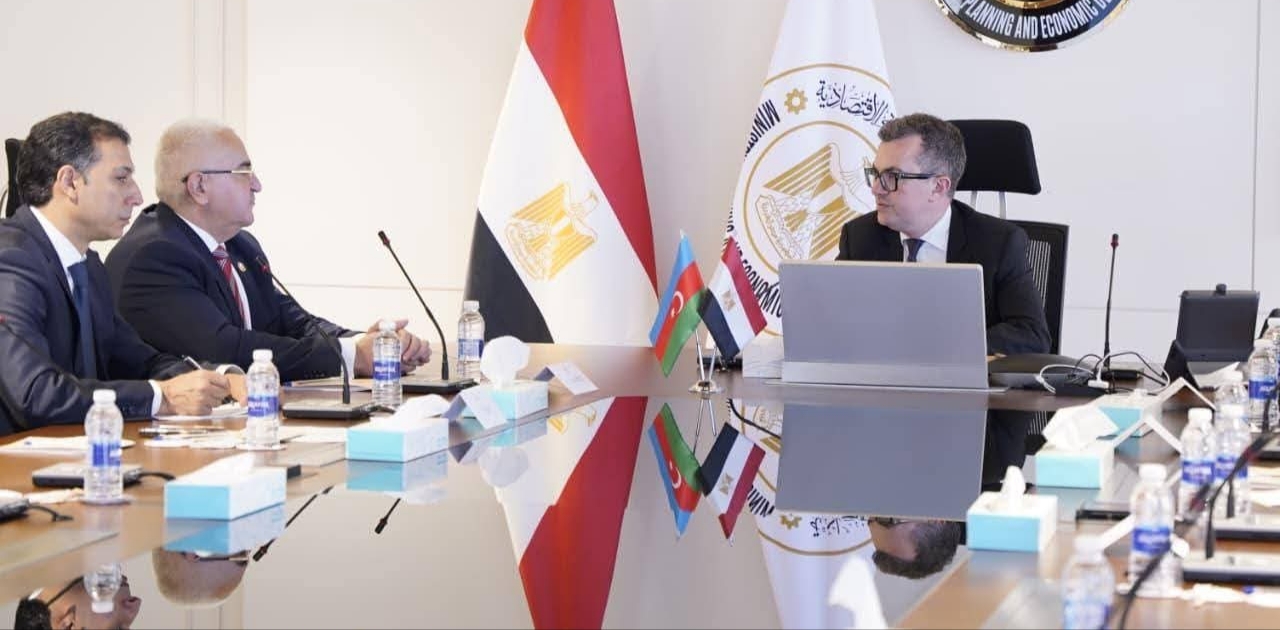 وزير التخطيط يبحث مع سفير أذربيجان صياغة مرحلة جديدة من الشراكة