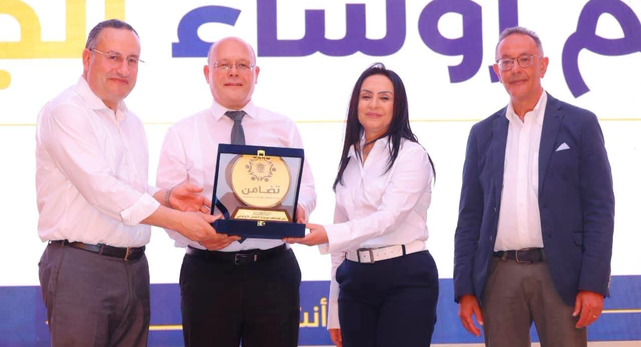 وزارة التضامن الاجتماعي تكرم رئيس جامعة سوهاج.. تفاصيل