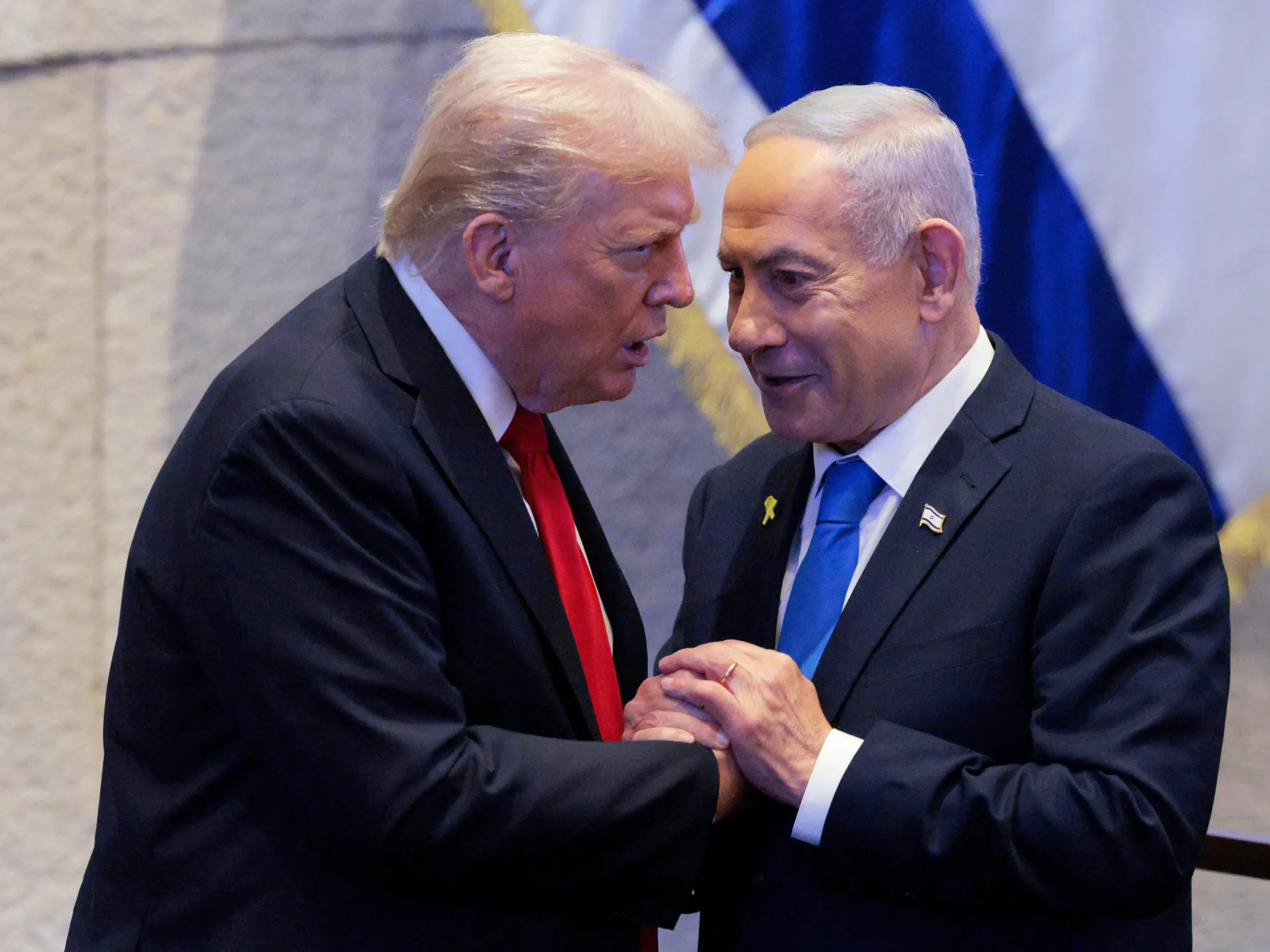 "ما كان ينبغي أن يحدث"..أول رد من ترامب على ضرب إسرائيل لبيروت