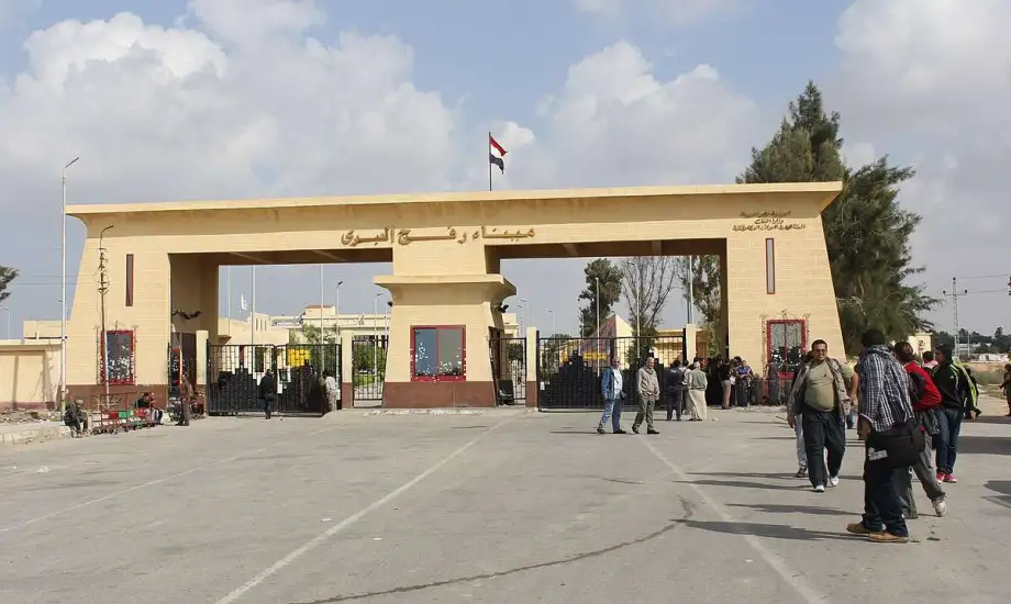 إسرائيل تعلن إعادة فتح معبري رفح وكرم أبو سالم