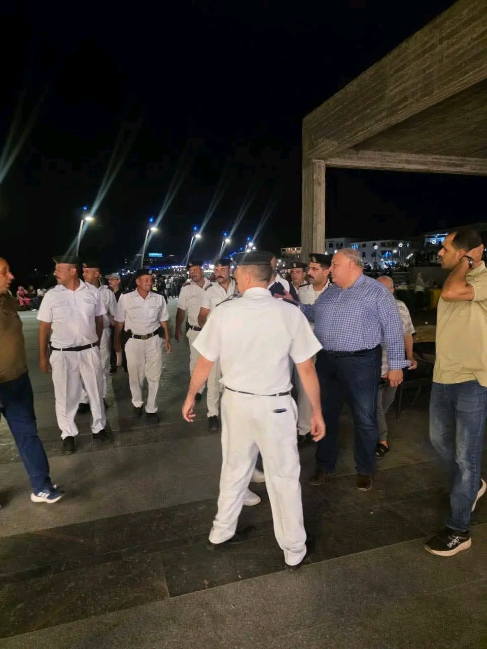 تعدي الباعة الجائلين بالضرب على نائب رئيس مجلس مدينة رأس البر