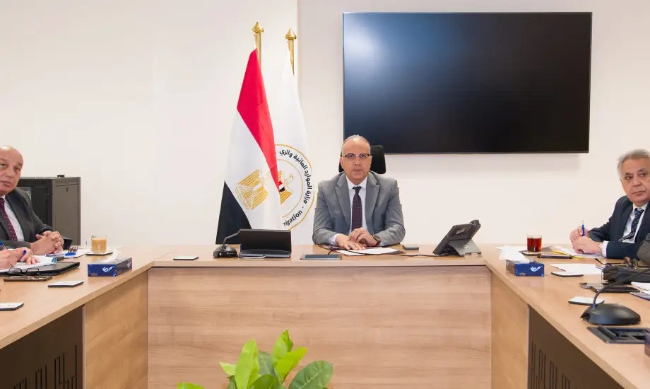 وزارة الري تتحرك ضد عائمة سياحية لوثت نهر النيل بالأقصر