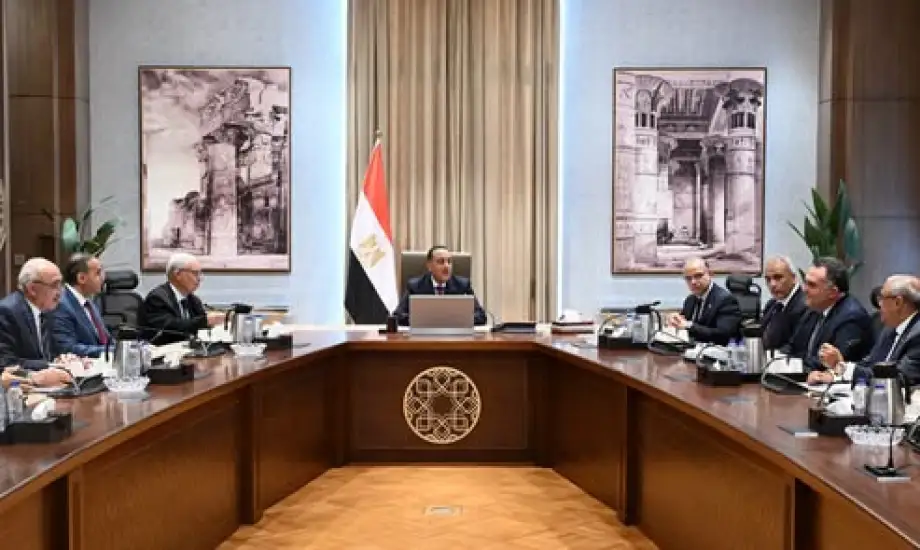 رئيس الوزراء يستعرض جهود تحفيز بيئة الاستثمار بمنطقة شبه جزيرة سيناء