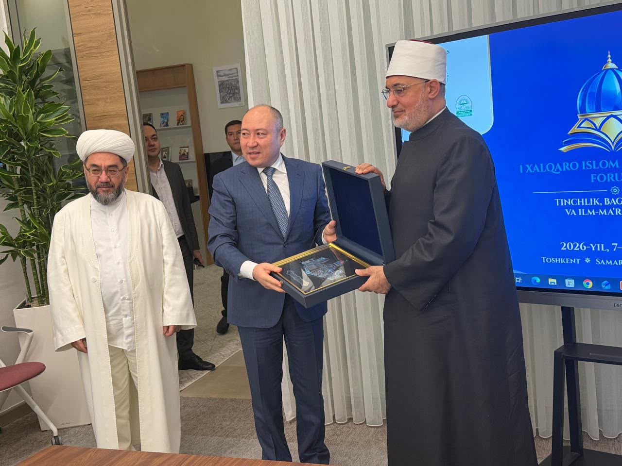 مفتي مصر يدعو لتوحيد الجهود الدولية لنشر قيم الوسطية والاعتدال من العاصمة الأوزبكية