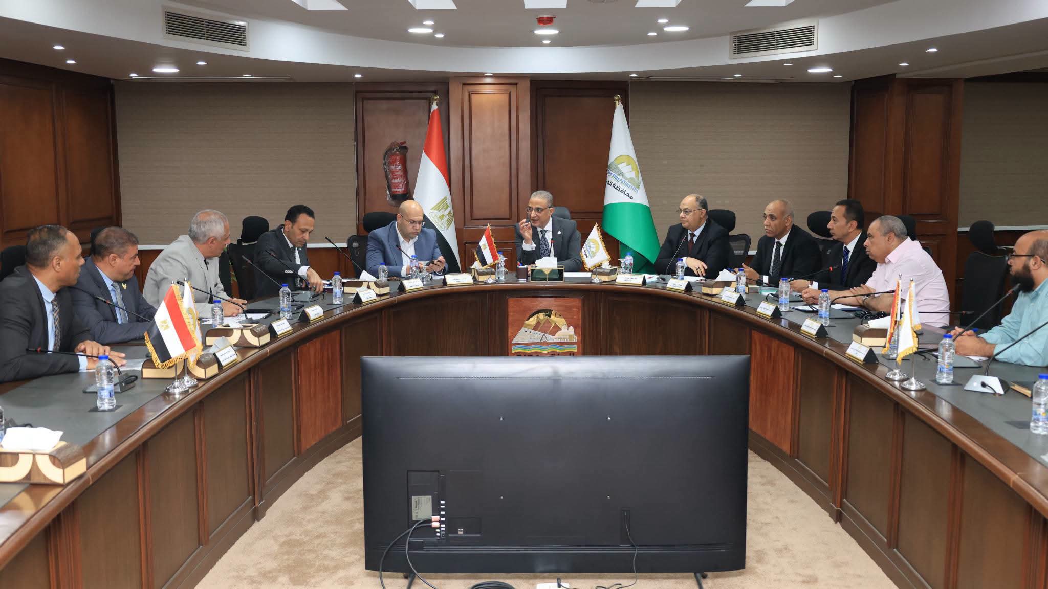 محافظ الجيزة يتابع المواقف التنفيذي لمشروع إنشاء مصنع معالجة وتدوير المخلفات الصلبة بشبرامنت