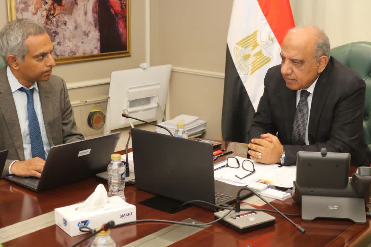 وزير الكهرباء يبحث مع وفد البنك الدولي دعم وتعزيز سبل الشراكة في مجالات الاستدامة المالية