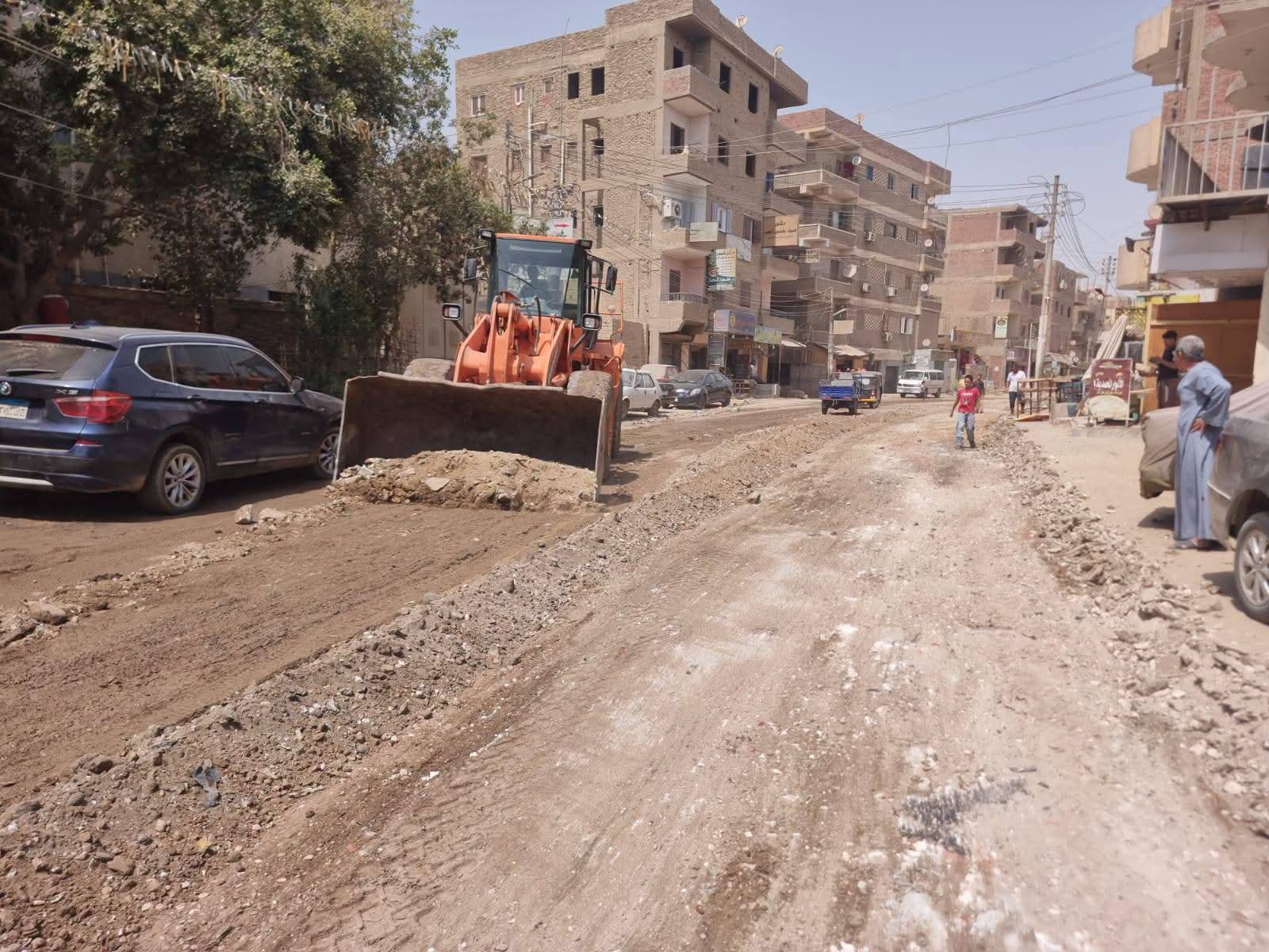 محافظ الجيزة يتابع أعمال تمهيد وتوسعة وتحسين كفاءة الطرق بالحوامدية والبدرشين ومنشأة القناطر